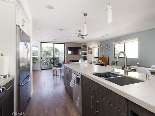 121 E Walnut, El Segundo, CA 90245