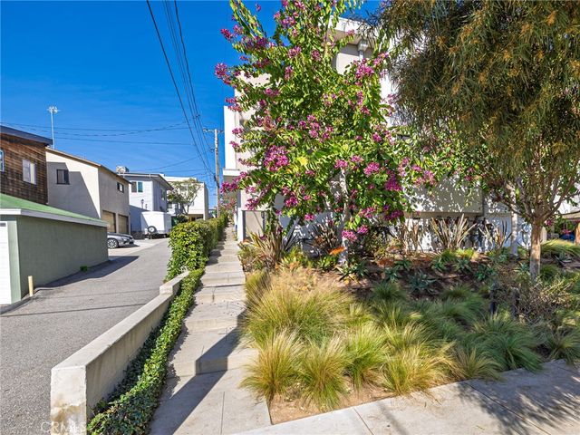 121 E Walnut, El Segundo, CA 90245