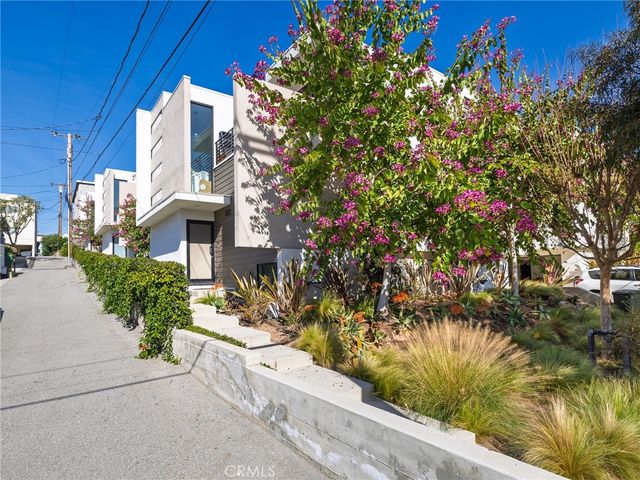 121 E Walnut, El Segundo, CA 90245