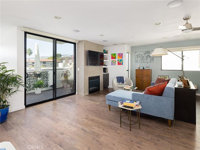 121 E Walnut, El Segundo, CA 90245