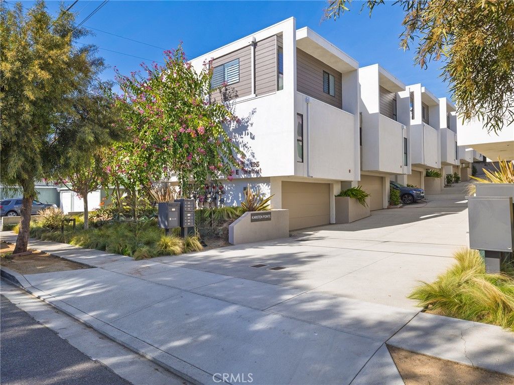 121 E Walnut, El Segundo, CA 90245