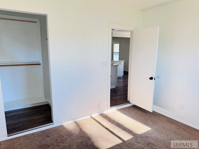 1070 S Shilling Avenue, Blackfoot, ID 83221