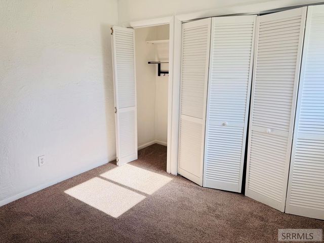 1070 S Shilling Avenue, Blackfoot, ID 83221