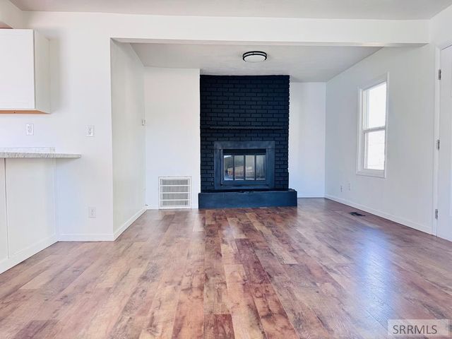 1070 S Shilling Avenue, Blackfoot, ID 83221