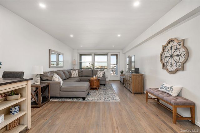 711 Shore Road 3 C, Long Beach, NY 11561