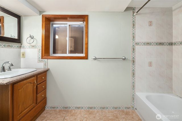 20142 17th Avenue NW, Shoreline, WA 98177