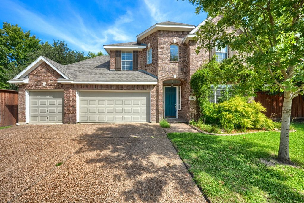 812 Brookwater Drive, Mckinney, TX 75071