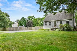 323 School St, Pembroke, MA 02359