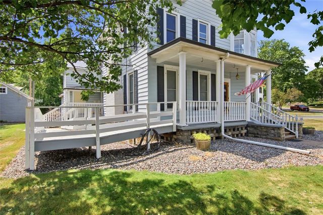 718 Bay Street, Chippewa Falls, WI 54729