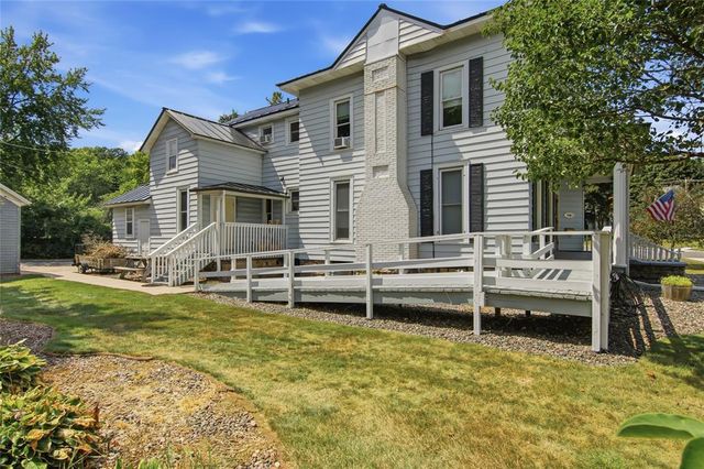 718 Bay Street, Chippewa Falls, WI 54729