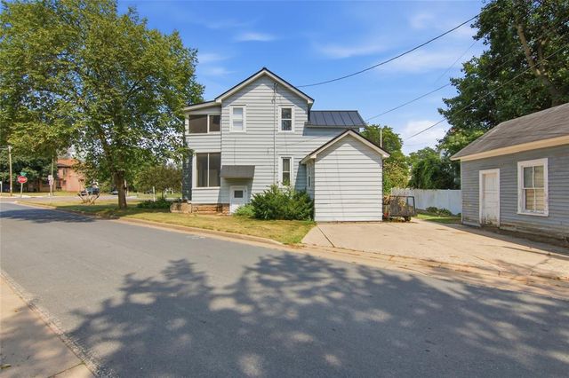 718 Bay Street, Chippewa Falls, WI 54729