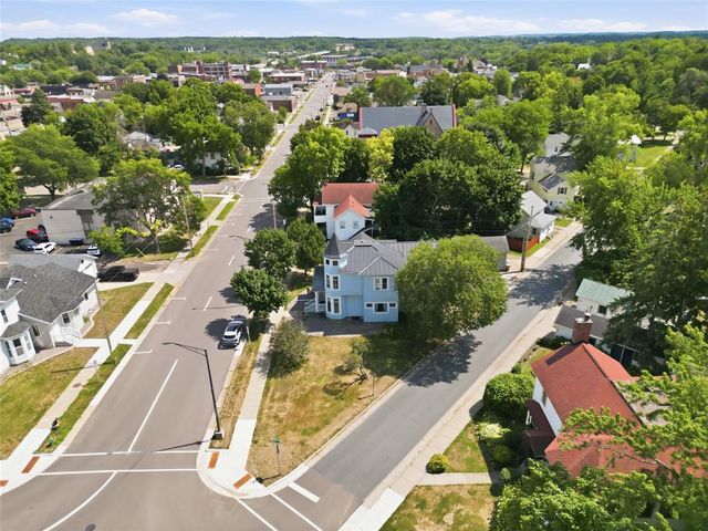 718 Bay Street, Chippewa Falls, WI 54729