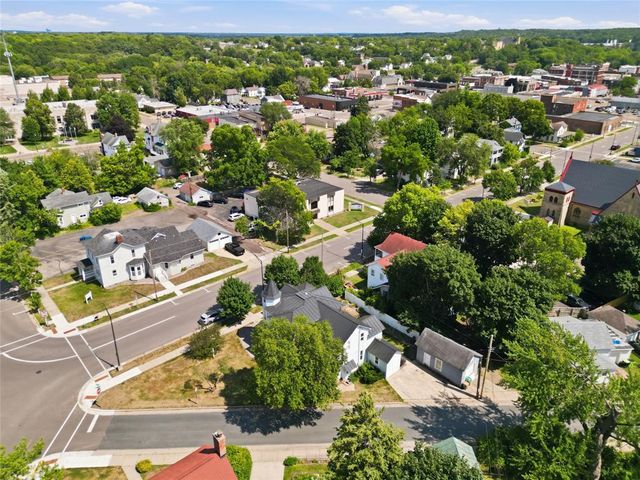 718 Bay Street, Chippewa Falls, WI 54729
