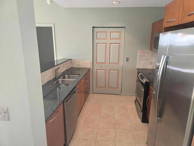 511 Lucerne Avenue 512, Lake Worth Beach, FL 33460