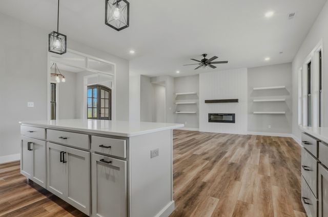 5305 OAKVILLE RANCH DR, Columbia, MO 65201