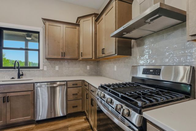 5305 OAKVILLE RANCH DR, Columbia, MO 65201