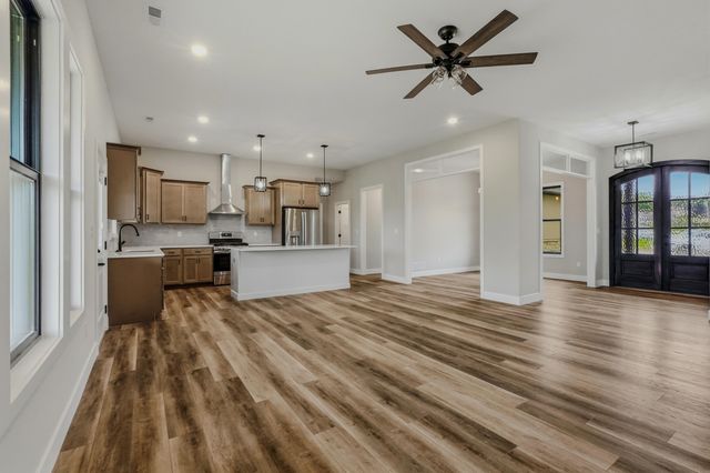 5305 OAKVILLE RANCH DR, Columbia, MO 65201