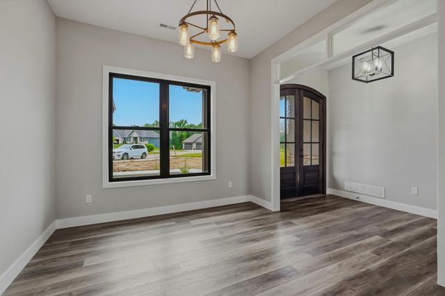 5305 OAKVILLE RANCH DR, Columbia, MO 65201