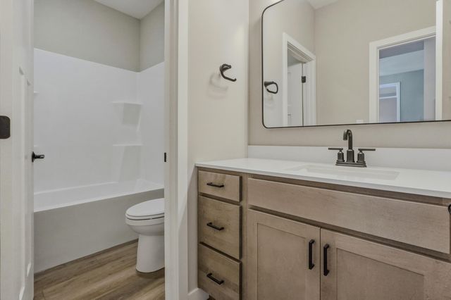 5305 OAKVILLE RANCH DR, Columbia, MO 65201