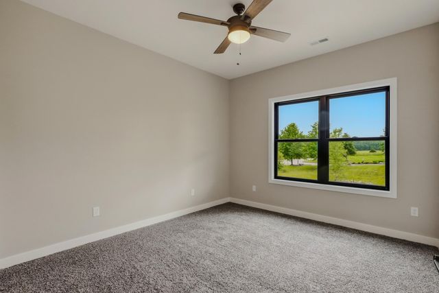 5305 OAKVILLE RANCH DR, Columbia, MO 65201