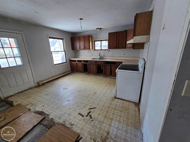 1026 Bancroft Street, Port Huron, MI 48060