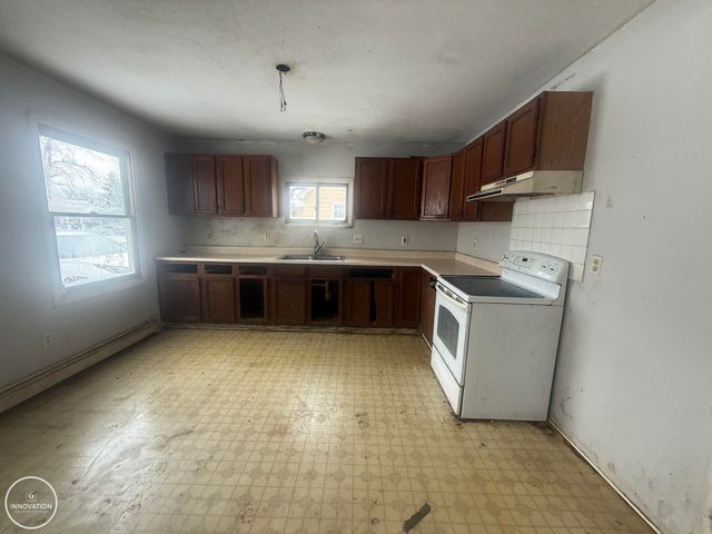 1026 Bancroft Street, Port Huron, MI 48060