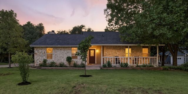 2207 Emerald Isle DR, Leander, TX 78641