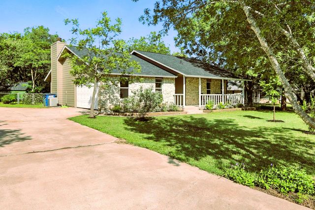 2207 Emerald Isle DR, Leander, TX 78641