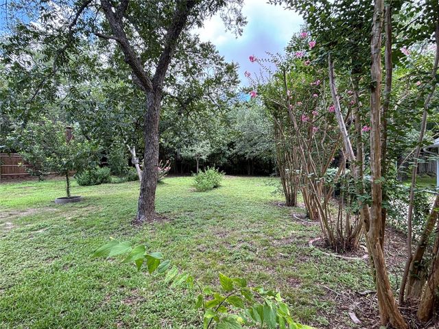 2207 Emerald Isle DR, Leander, TX 78641