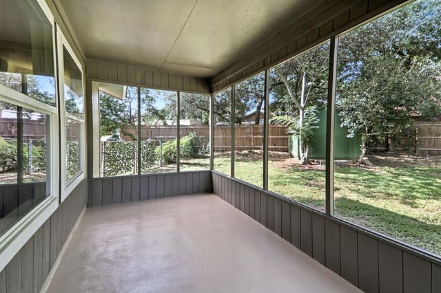 2207 Emerald Isle DR, Leander, TX 78641