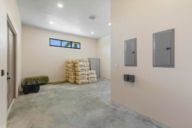 16219 Hollow Tree Lane, Wellington, FL 33470