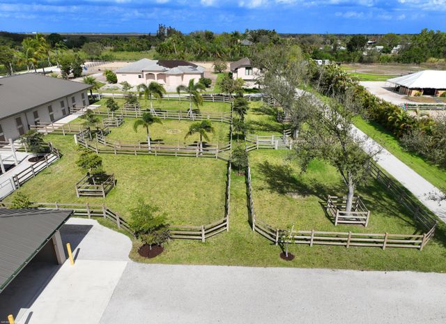 16219 Hollow Tree Lane, Wellington, FL 33470