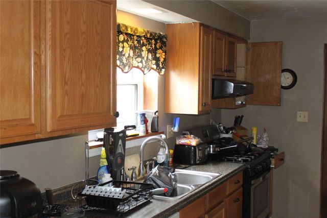 716 W 40TH Street, Erie, PA 16509