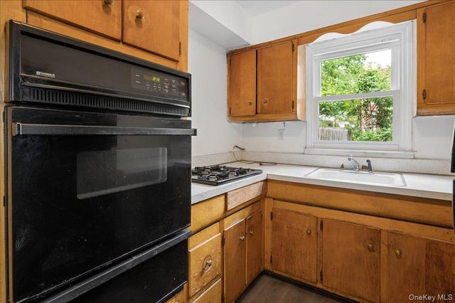 61 N Fulton Avenue, Mount Vernon, NY 10550