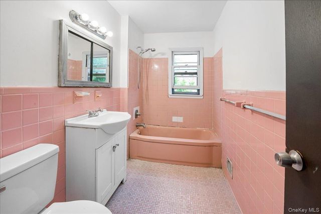 61 N Fulton Avenue, Mount Vernon, NY 10550