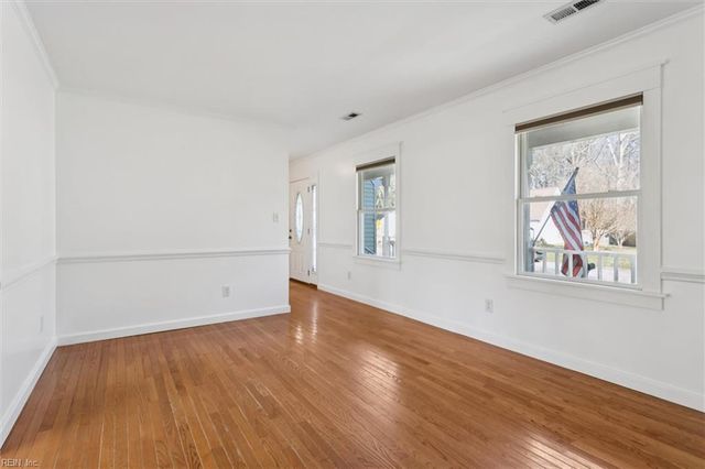 117 Elaine DR, Newport News, VA 23602