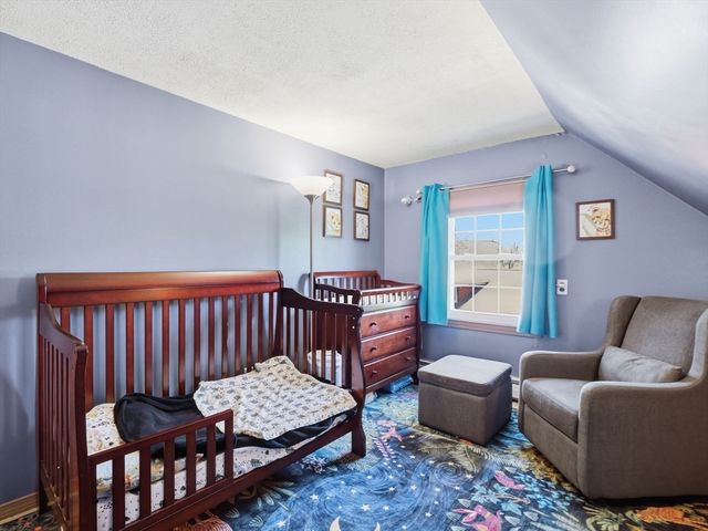 646 Lynn Fells Pkwy, Melrose, MA 02176