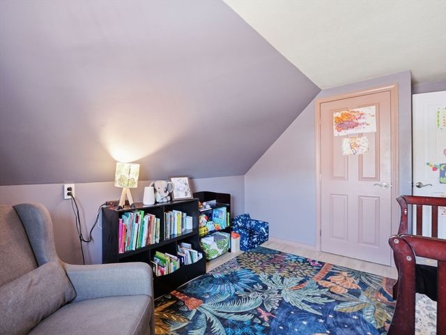 646 Lynn Fells Pkwy, Melrose, MA 02176