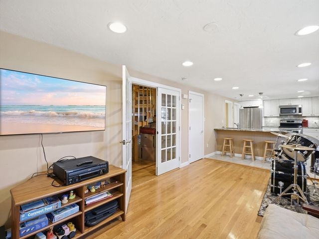 646 Lynn Fells Pkwy, Melrose, MA 02176