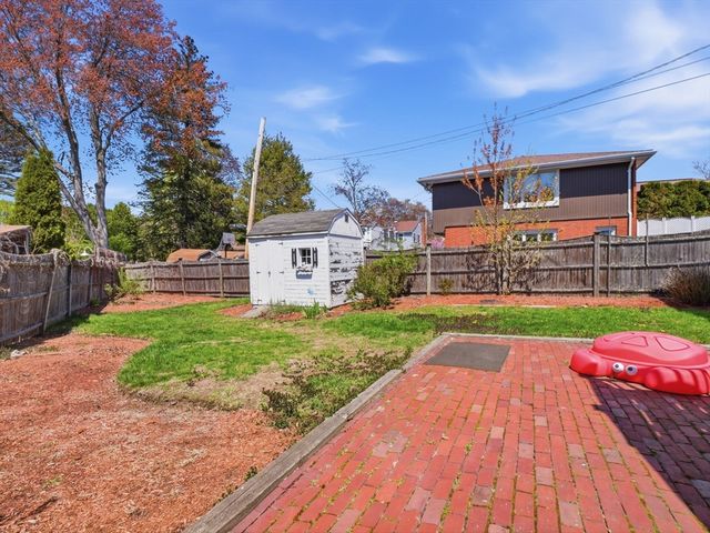 646 Lynn Fells Pkwy, Melrose, MA 02176