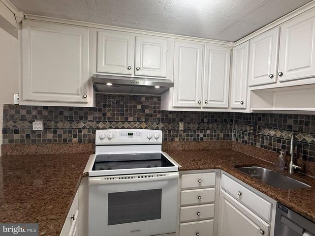 1080 PENDLETON CT, Voorhees, NJ 08043