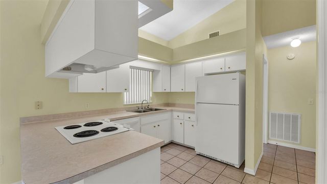 8053 KAITLIN CIRCLE, Lakeland, FL 33810