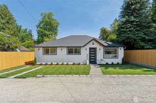14322 Burke Avenue N, Seattle, WA 98133