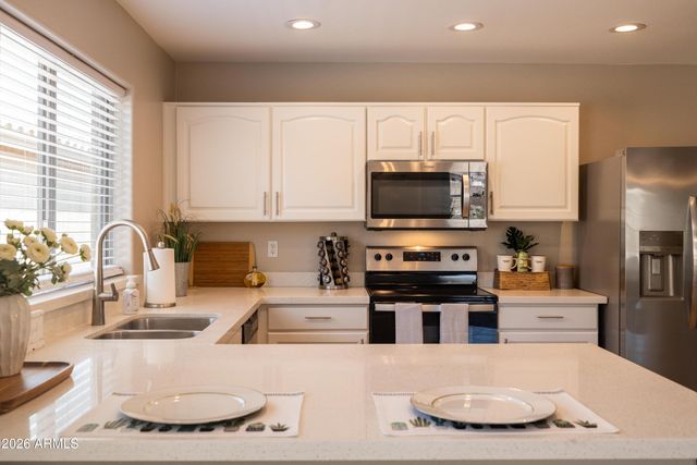 3226 W ALTA VISTA Road, Phoenix, AZ 85041