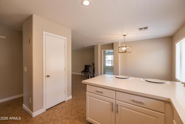 3226 W ALTA VISTA Road, Phoenix, AZ 85041