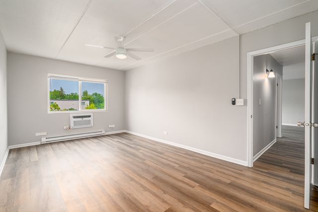 315 W Kimbell Avenue 01, Elmhurst, IL 60126