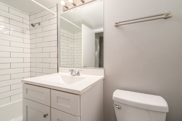 315 W Kimbell Avenue 01, Elmhurst, IL 60126