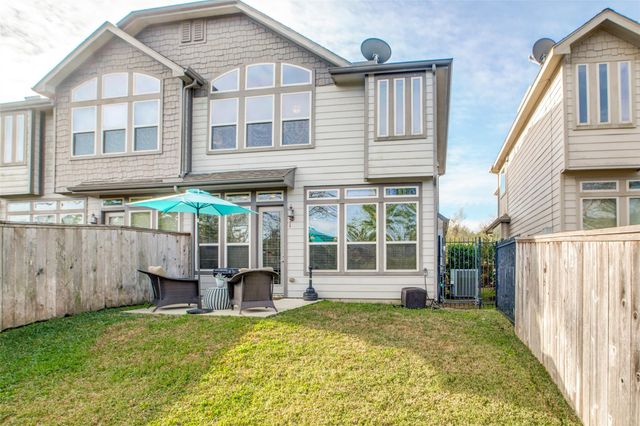 86 Aventura Place, Spring, TX 77389