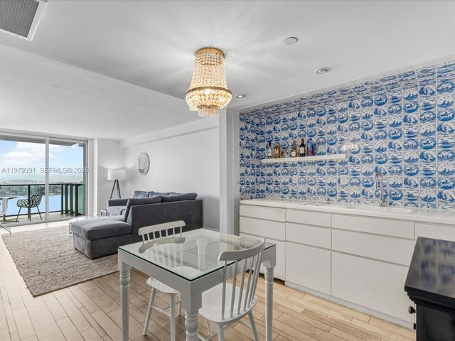 1100 West Ave 1414, Miami Beach, FL 33139