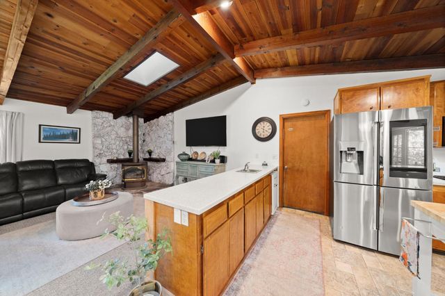 17511 Incense Ct, Penn Valley, CA 95946